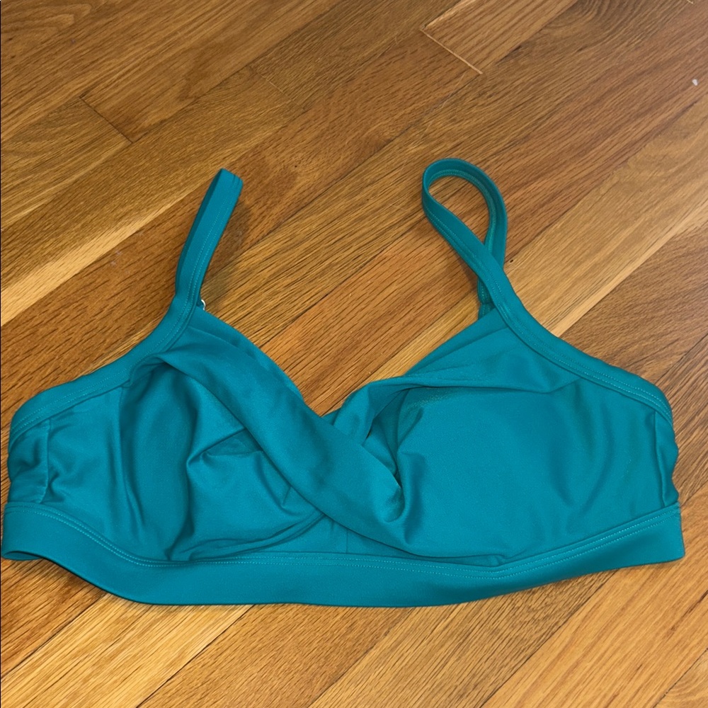 Athleta green twist bikini top 34 B/C
